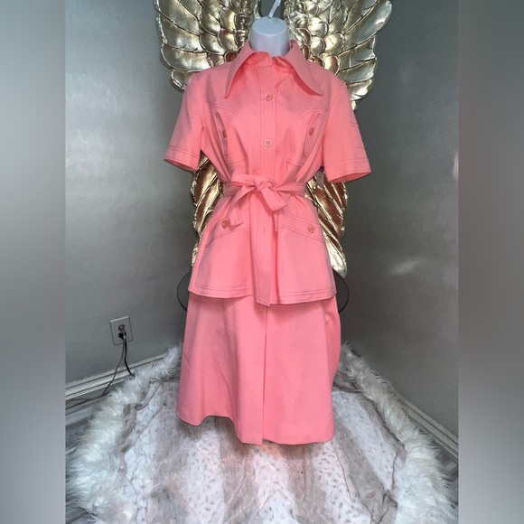 Vintage 70s Pink Collared Skirt Suit Set - Belted Waist - Picture 15 of 15